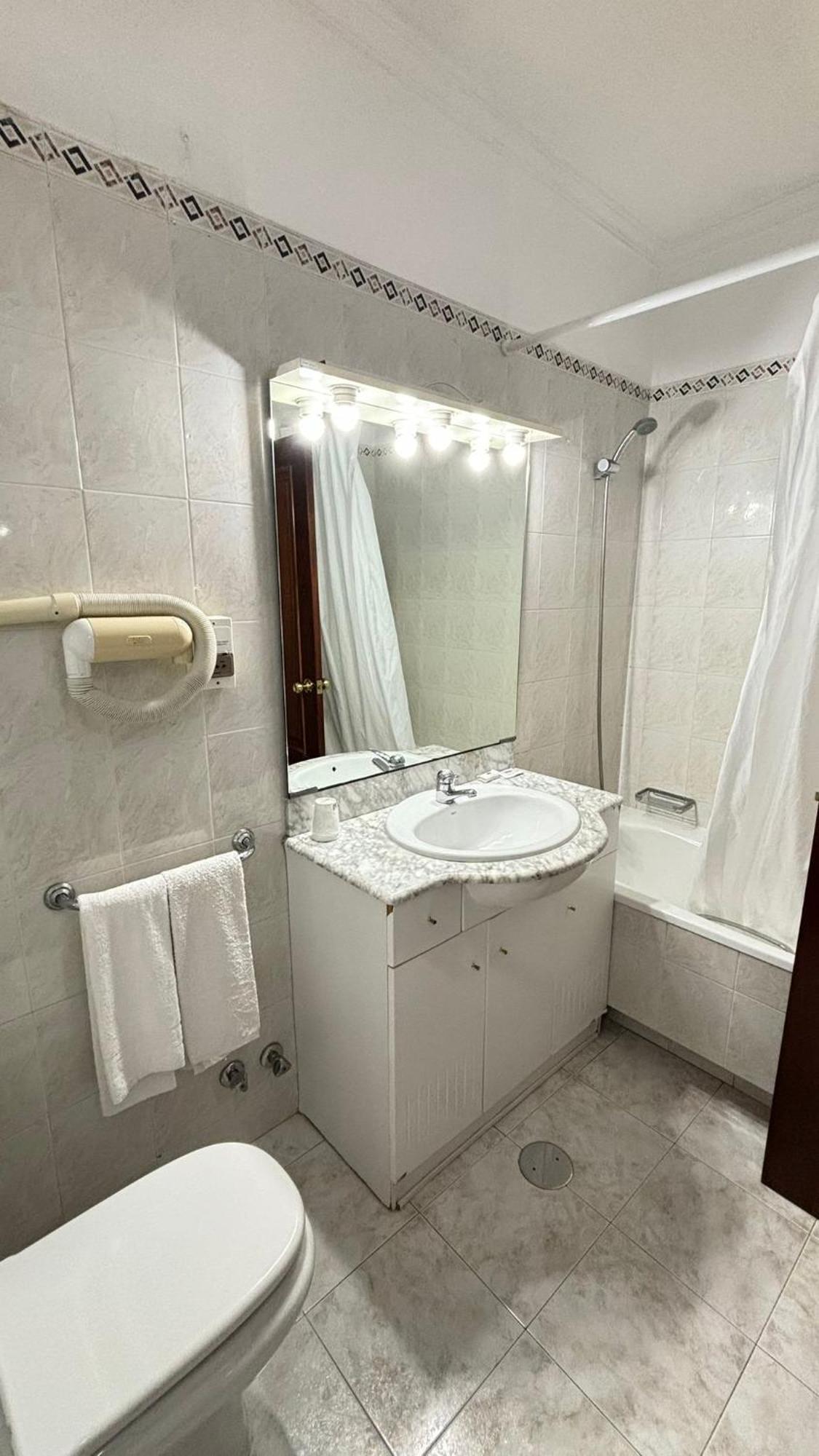 Hotel Trindade Coelho Mogadouro  Eksteriør billede