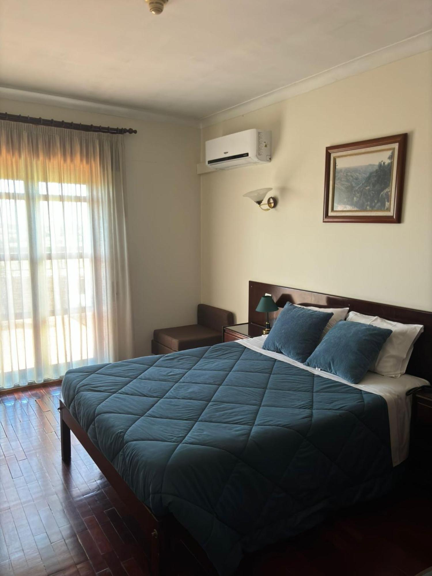 Hotel Trindade Coelho Mogadouro  Eksteriør billede