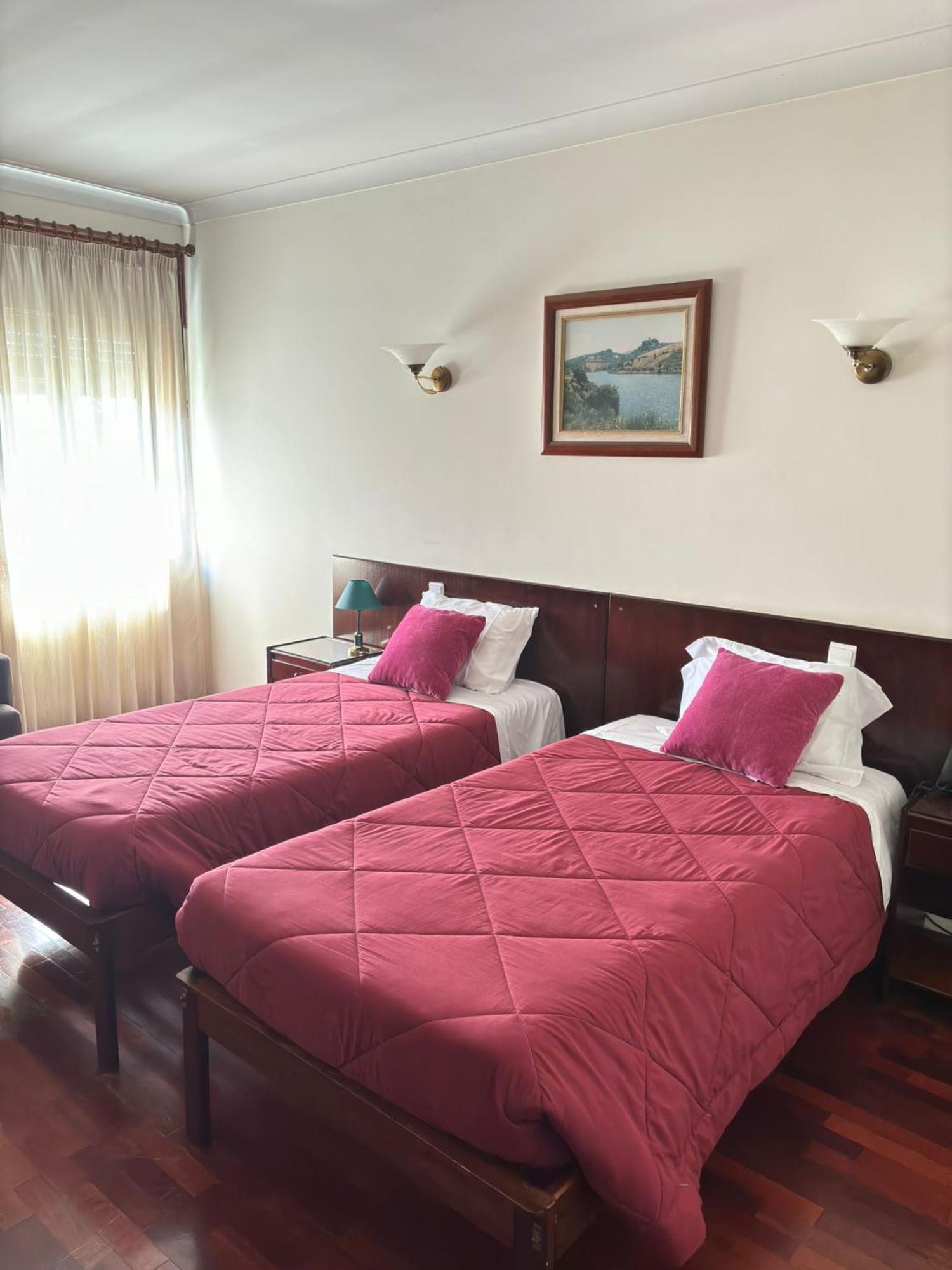 Hotel Trindade Coelho Mogadouro  Eksteriør billede